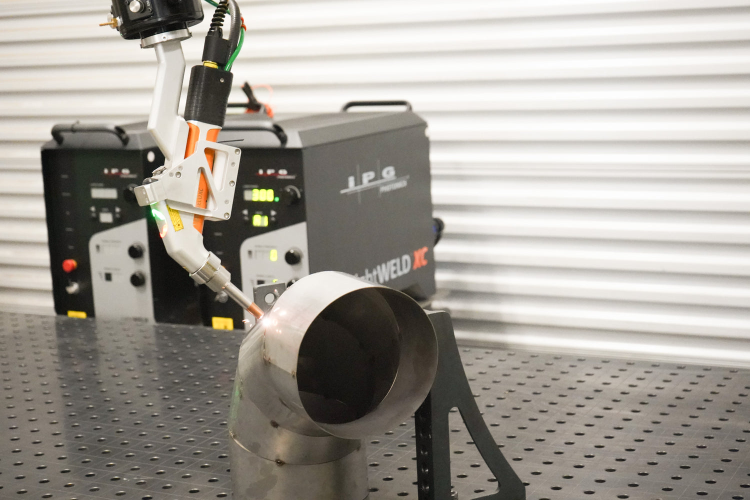 LightBOT Co Robot System - LightWELD - Fanuc CRX – Serra Laser Store